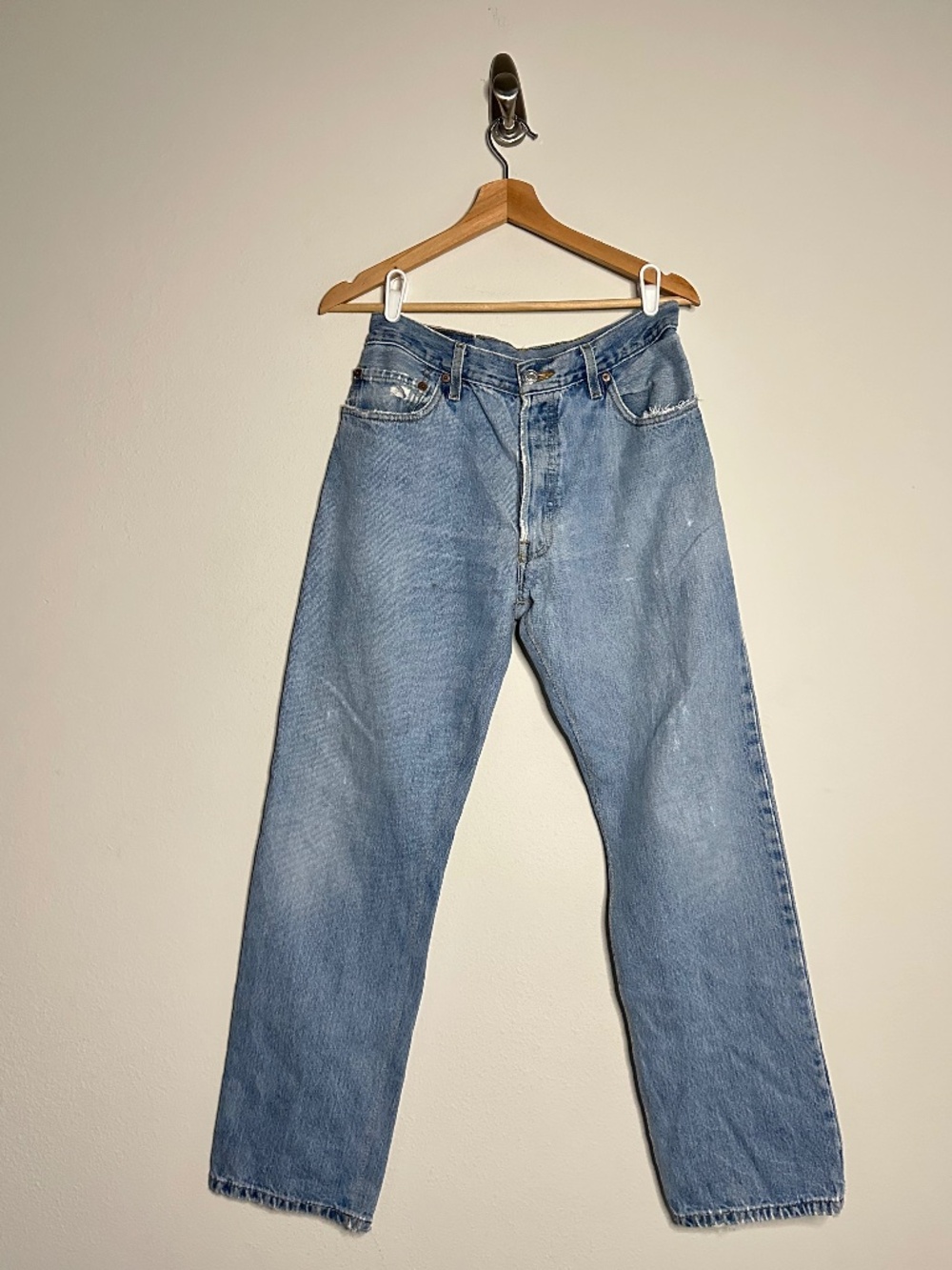 Vintage Levi’s 501 Light Wash Straight Leg Jeans Size Fits like 28 (Tag: 36x30)